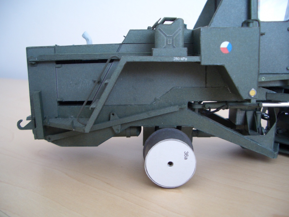 KNA-251 (Plná velikost v novém okně) KNA-251