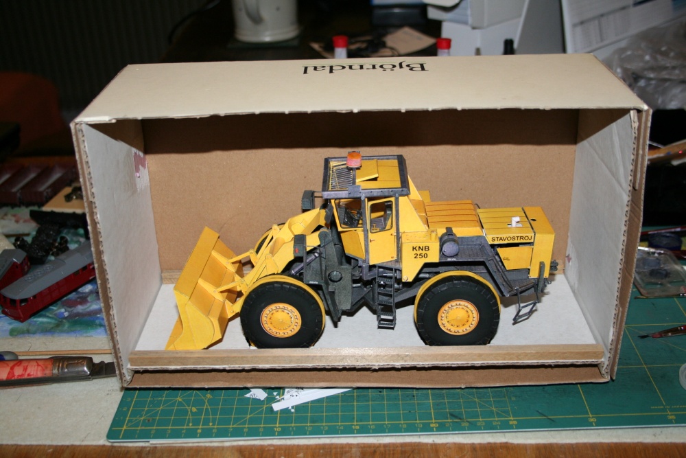 200695