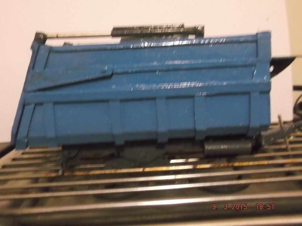 267098