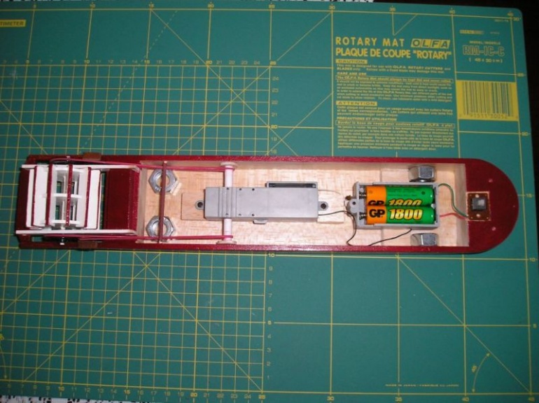 925