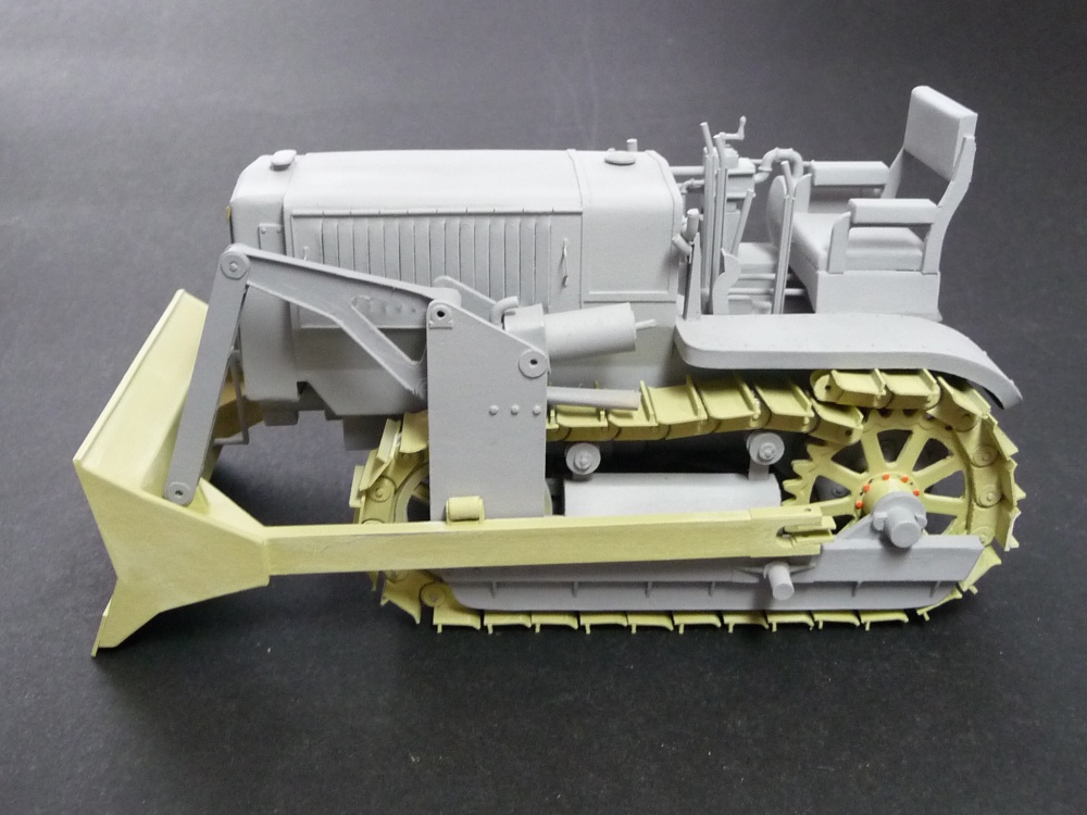 Komatsu G40 (Plná velikost v novém okně) Komatsu G40
