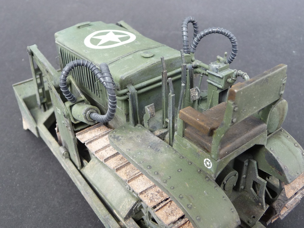 Komatsu G40 (Plná velikost v novém okně) Komatsu G40