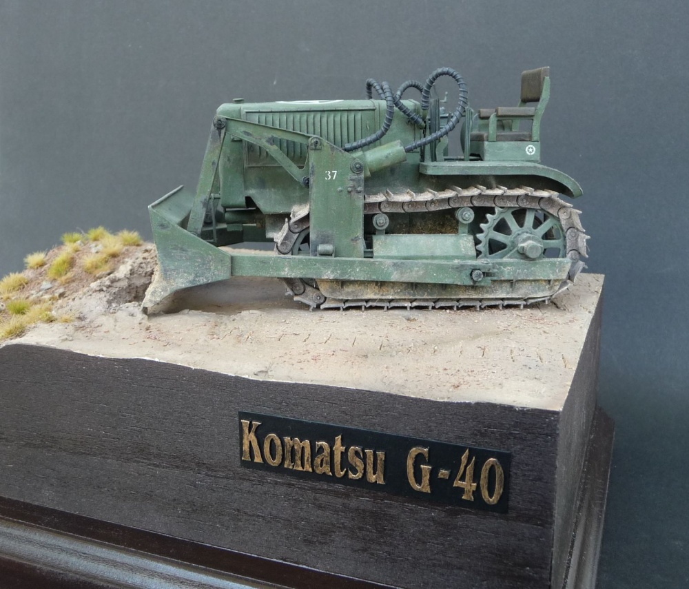 Komatsu G40 (Plná velikost v novém okně) Komatsu G40