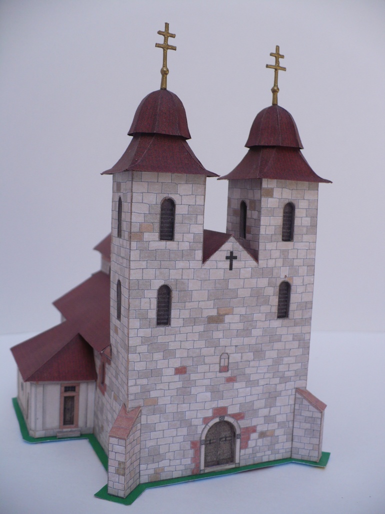 Kostel Nanebevzetí Panny Marie v Tismicích (Plná velikost v novém okně) Kostel Nanebevzetí Panny Marie v Tismicích