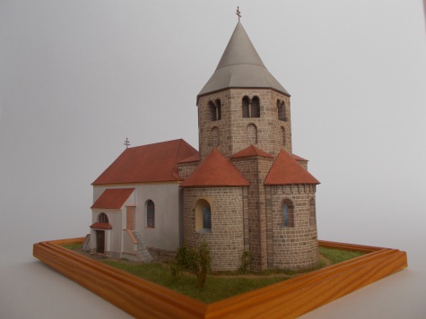 Kostel sv. Petra a Pavla �eznovice