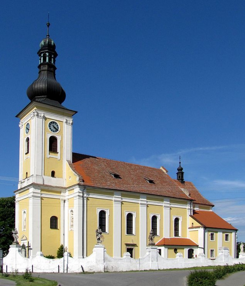 Kostel vech svatých - Milotice (Plná velikost v novém okně) Kostel vech svatých - Milotice