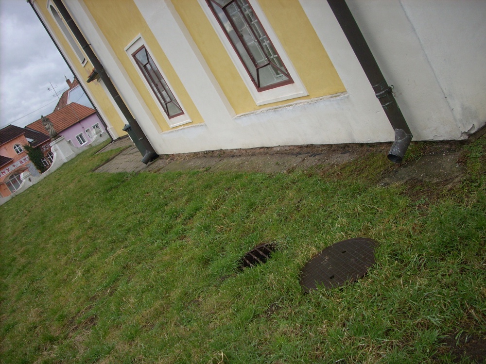 Kostel všech svatých - Milotice (Plná velikost v novém okně) Kostel všech svatých - Milotice