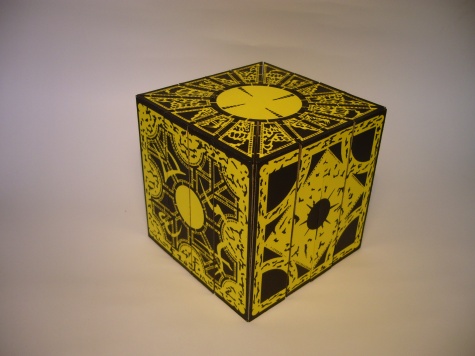 Kostka z filmu Hellraiser, vlastn� model cca 