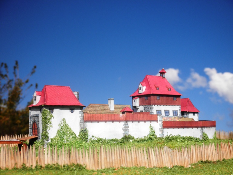 Kozí hrádek u Tábora (Plná velikost v novém okně) Kozí hrádek u Tábora