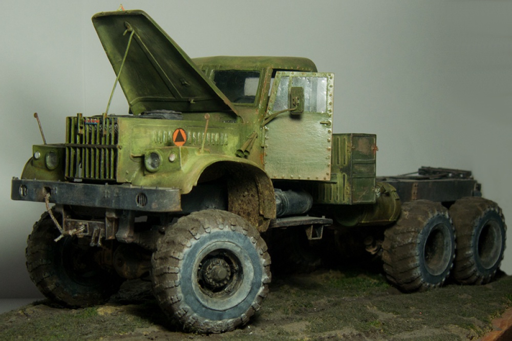 KRAZ 255 B (Plná velikost v novém okně) KRAZ 255 B