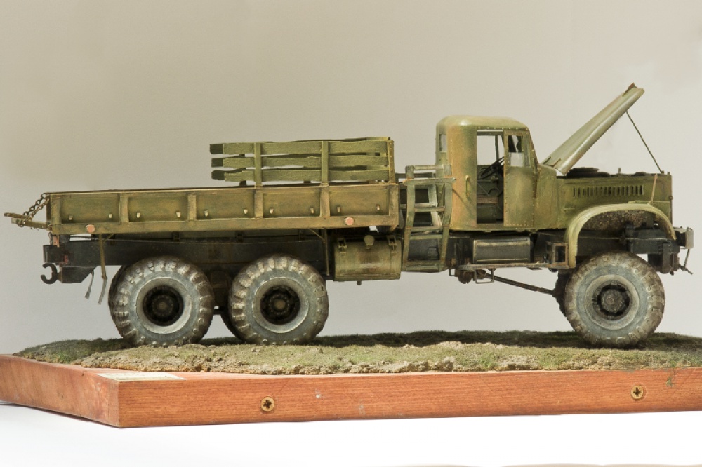 KRAZ 255 B (Plná velikost v novém okně) KRAZ 255 B
