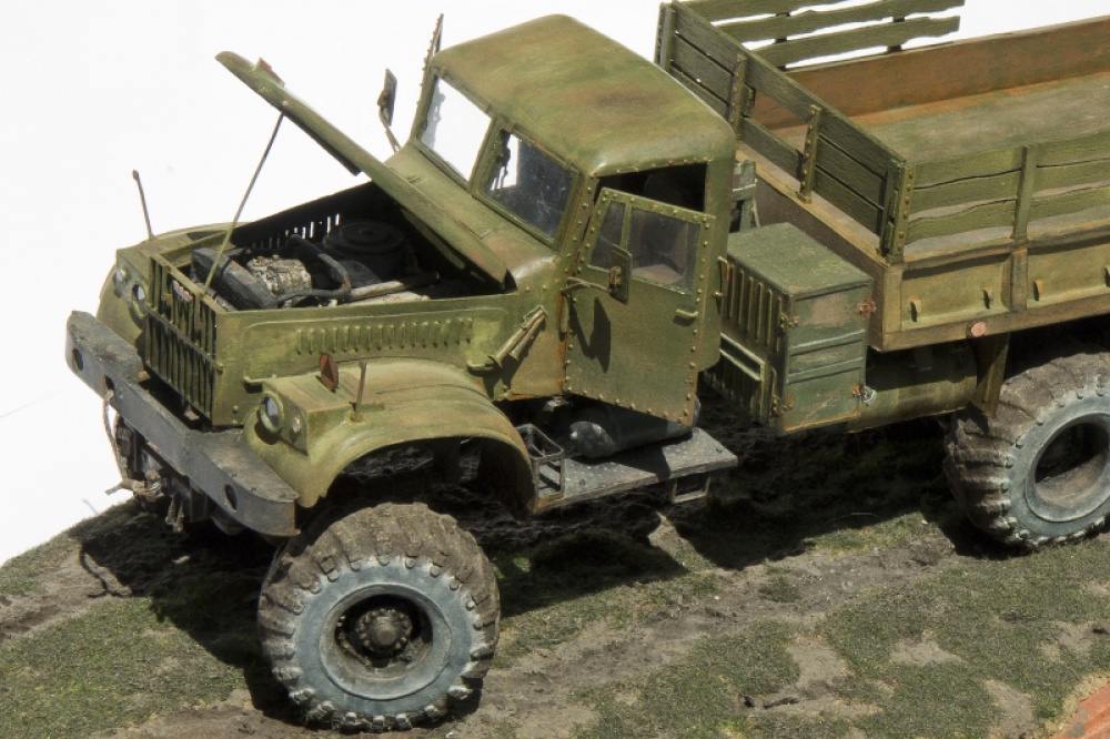 KRAZ 255 B (Plná velikost v novém okně) KRAZ 255 B