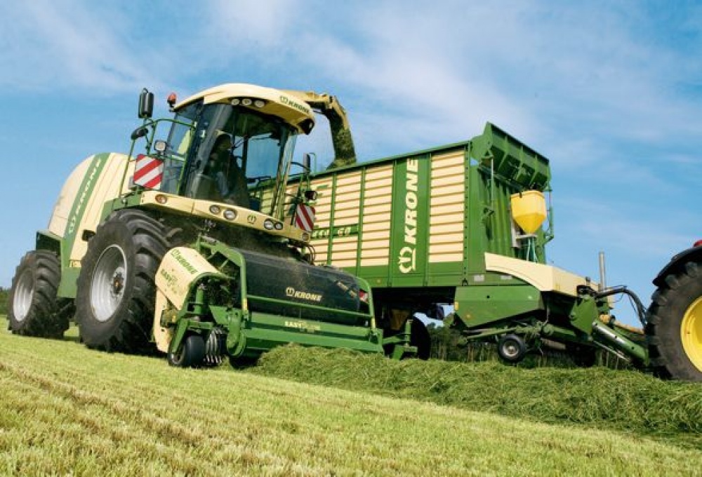 Krone Big X 700 s lištou easy flow 3001 (Plná velikost v novém okně) Krone Big X 700 s lištou easy flow 3001