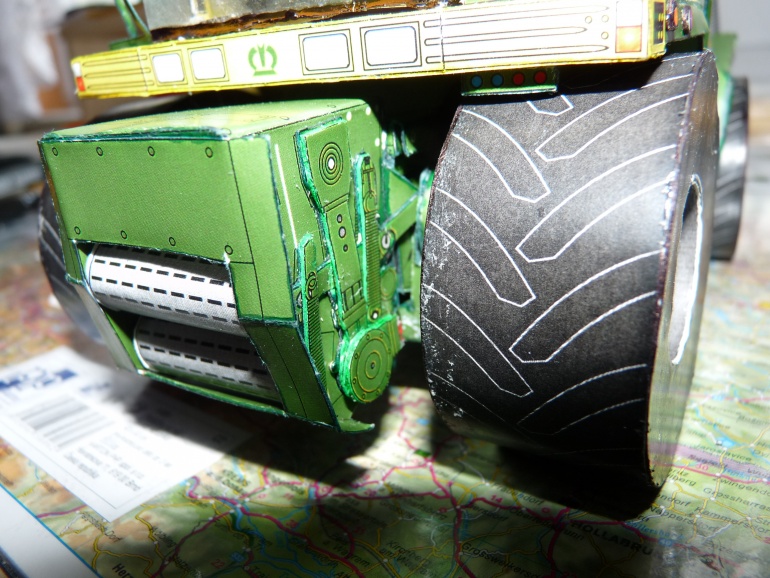 Krone BigX V8 s li�tou easy flow