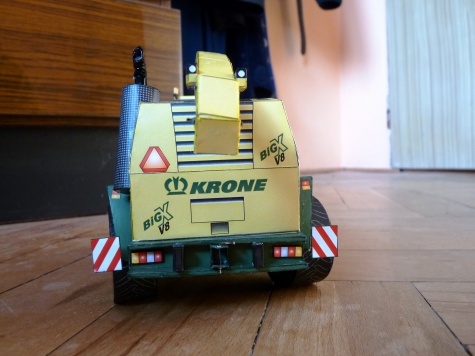 Krone BigX V8 s li�tou easy flow