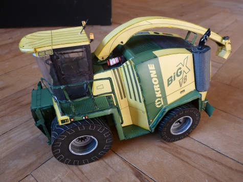 Krone BigX V8 s li�tou easy flow