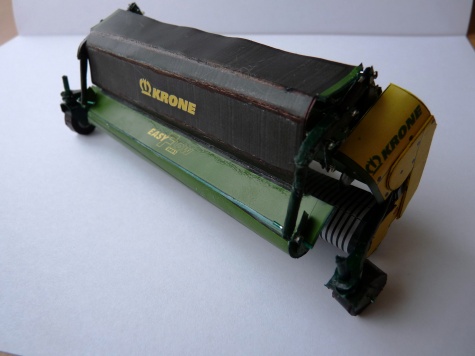 Krone BigX V8 s li�tou easy flow