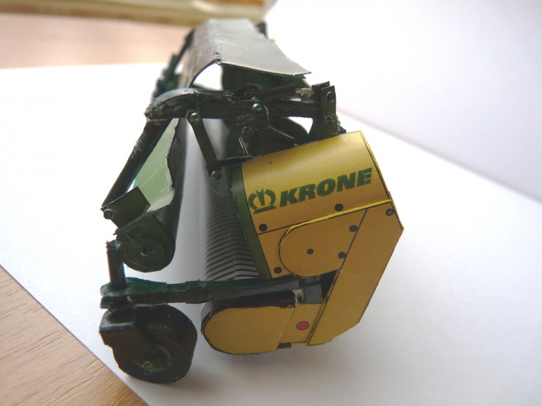Krone BigX V8 s li�tou easy flow