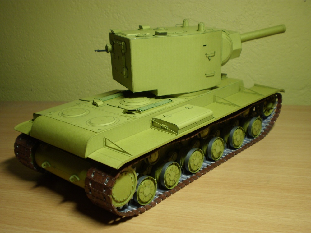 KV 2 Gigant (Plná velikost v novém okně) KV 2 Gigant