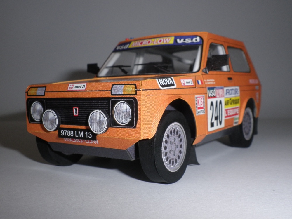 Lada Niva 4x4 Dakar 1985 (Plná velikost v novém okně) Lada Niva 4x4 Dakar 1985