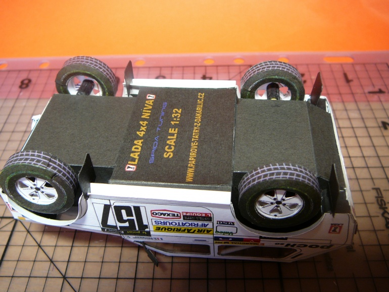 Lada Niva Dakar by Rybak (Plná velikost v novém okně) Lada Niva Dakar by Rybak