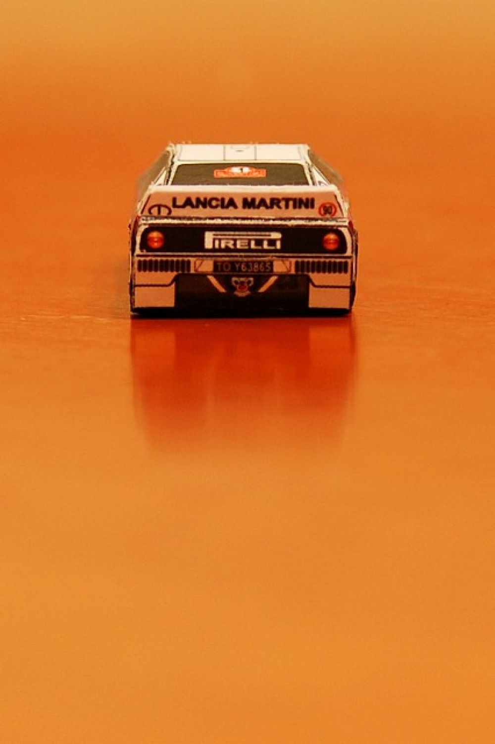 Lancia 037 (Plná velikost v novém okně) Lancia 037