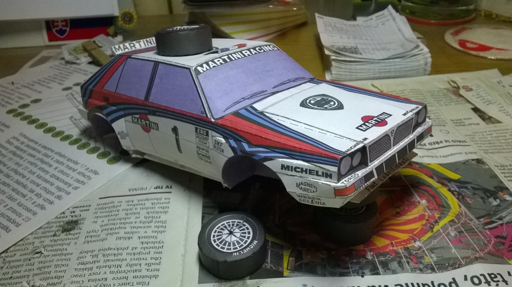 Lancia Delta HF Integrale (Plná velikost v novém okně) Lancia Delta HF Integrale