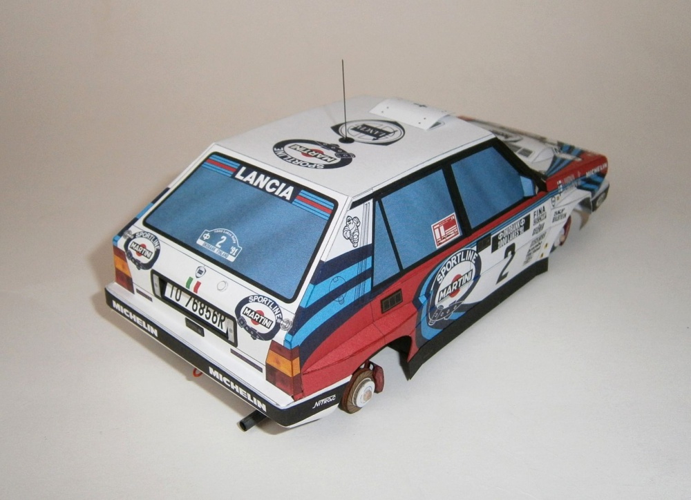 Lancia Delta HF Integrale 16v (Plná velikost v novém okně) Lancia Delta HF Integrale 16v