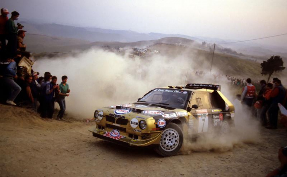 Lancia Delta S4 Grifone (Plná velikost v novém okně) Lancia Delta S4 Grifone