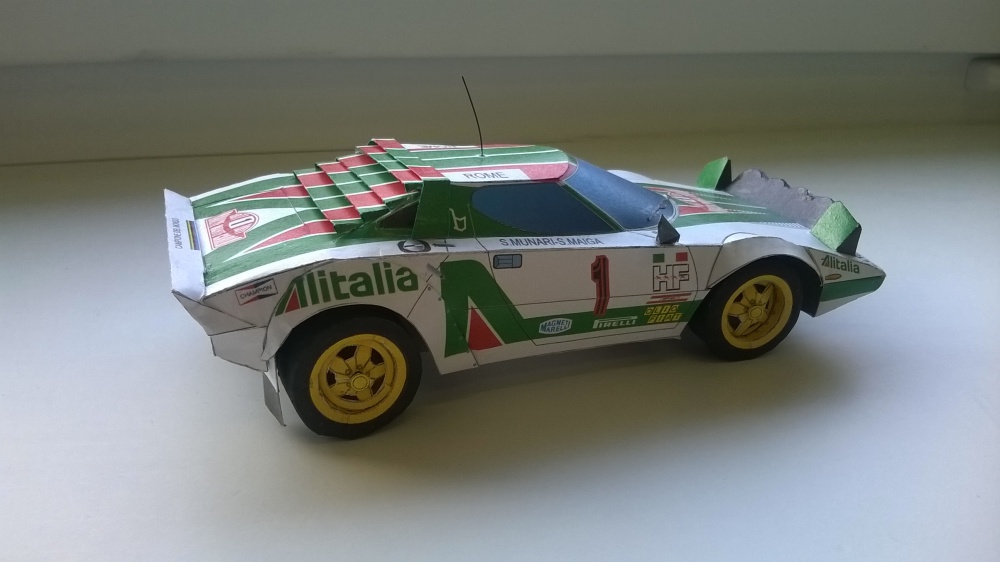 Lancia Stratos HF (Plná velikost v novém okně) Lancia Stratos HF
