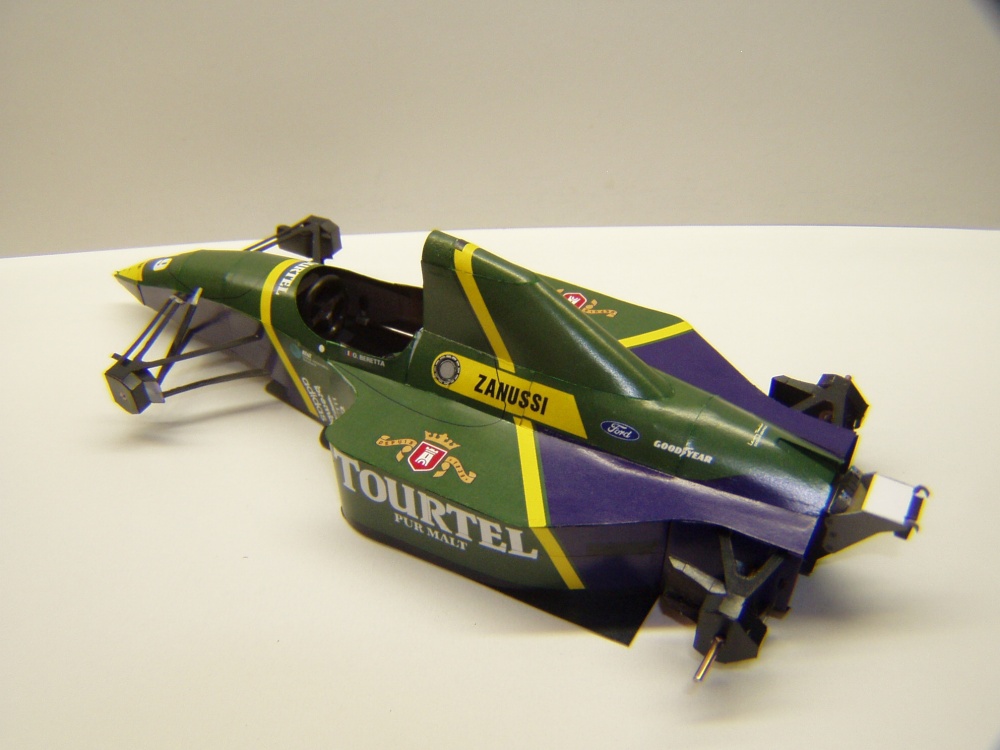Larousse LH94, 1994, O. Beretta, GP Brazílie (Plná velikost v novém okně) Larousse LH94, 1994, O. Beretta, GP Brazílie