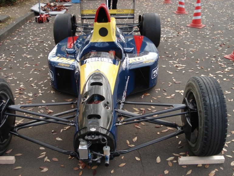 Larrousse LC-90