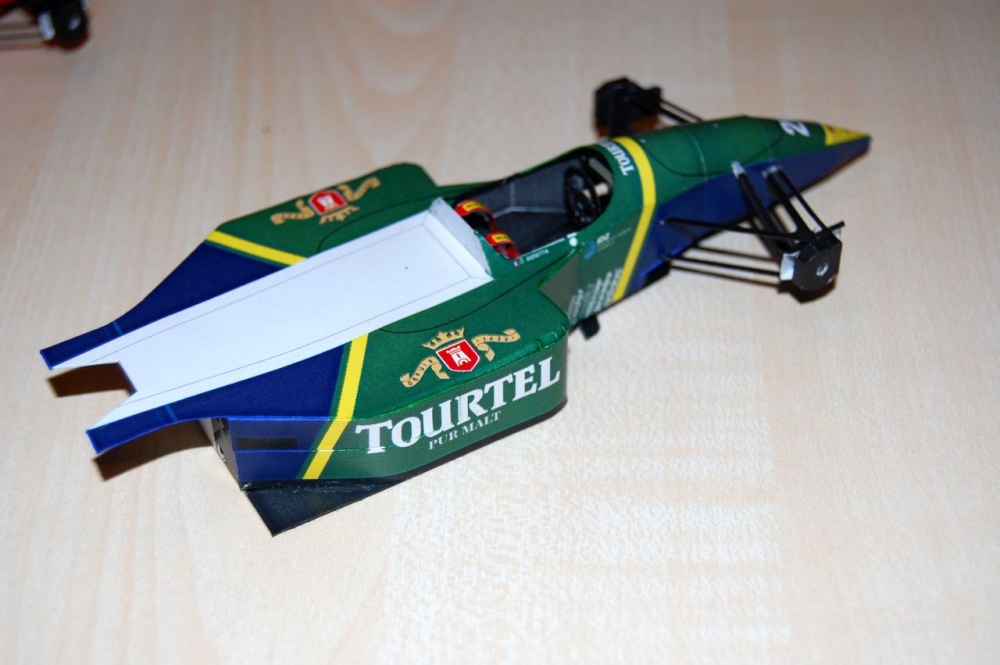 Larrousse LH94 - 1994 (Plná velikost v novém okně) Larrousse LH94 - 1994