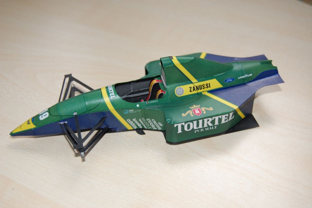 Larrousse LH94 - 1994 (Plná velikost v novém okně) Larrousse LH94 - 1994