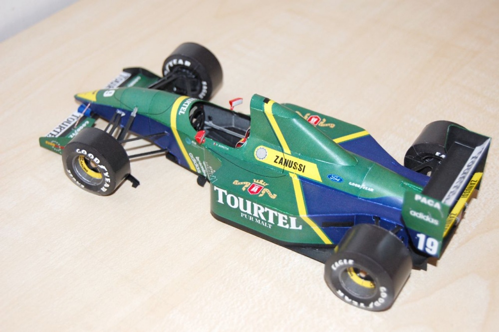 Larrousse LH94 - 1994 (Plná velikost v novém okně) Larrousse LH94 - 1994