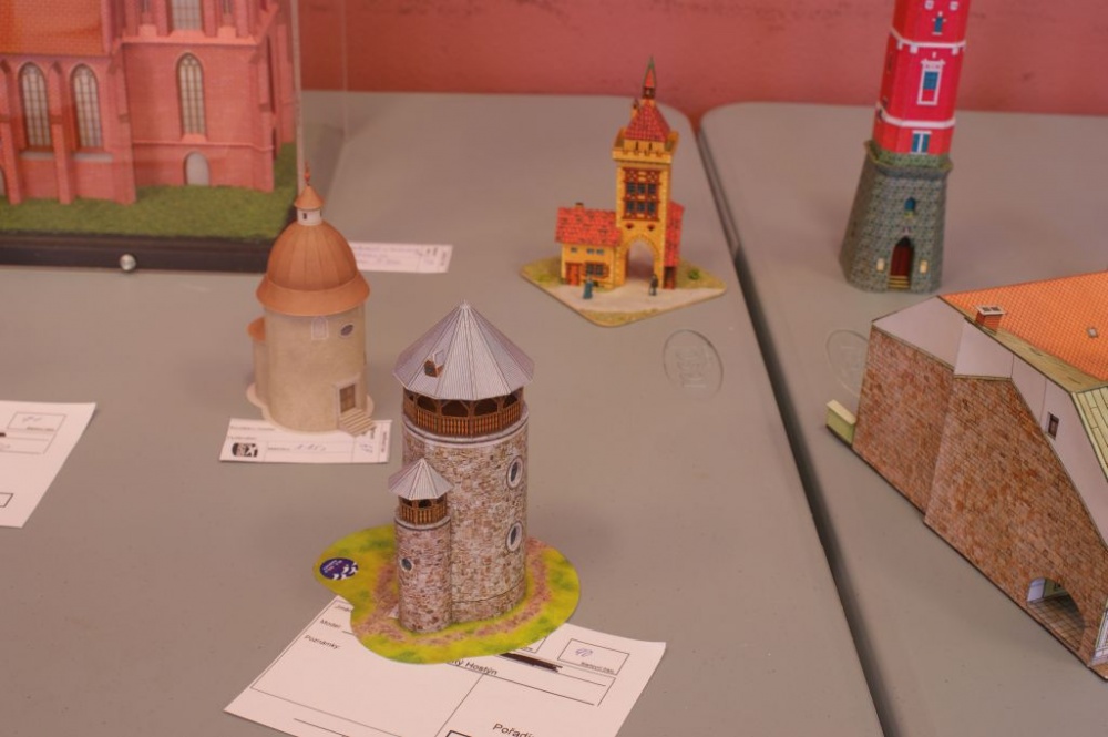 176314