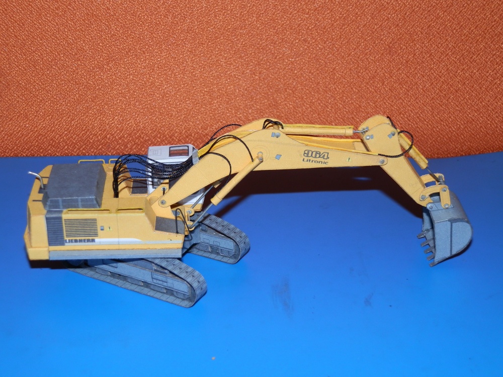 Liebherr R964B (Plná velikost v novém okně) Liebherr R964B