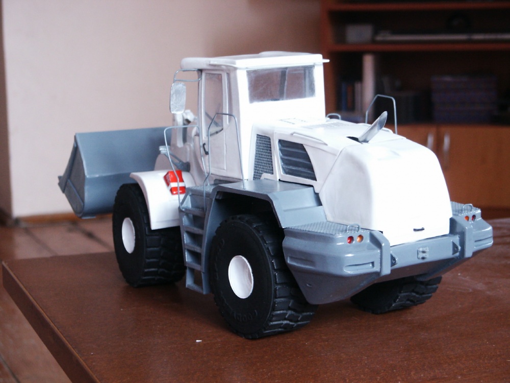 Liebherr (Plná velikost v novém okně) Liebherr