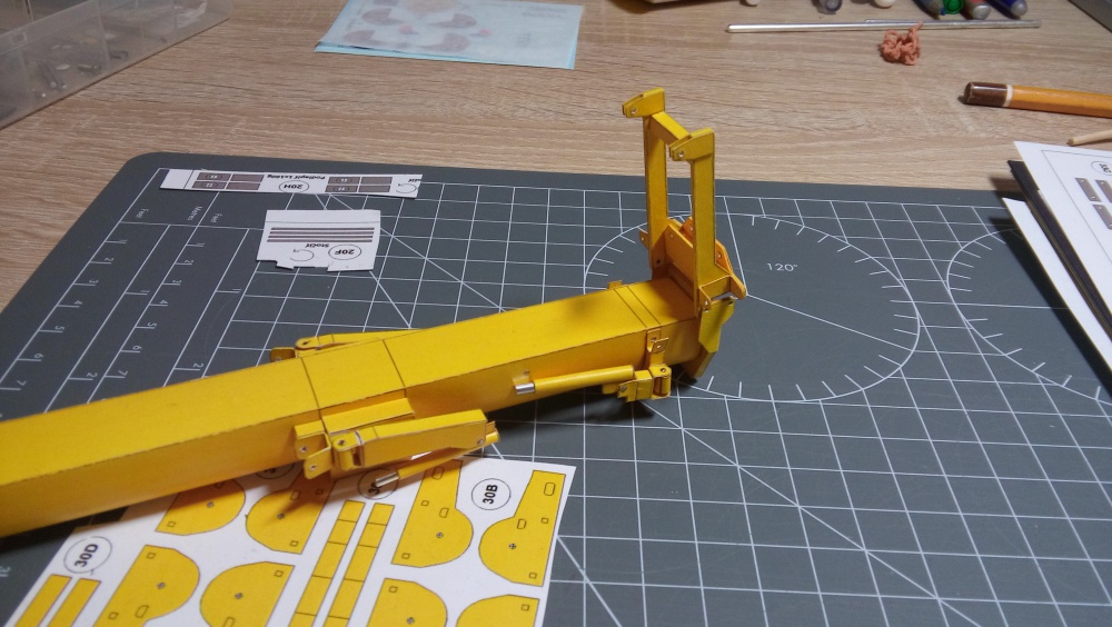 Liebherr LTM 11200 (Plná velikost v novém okně) Liebherr LTM 11200