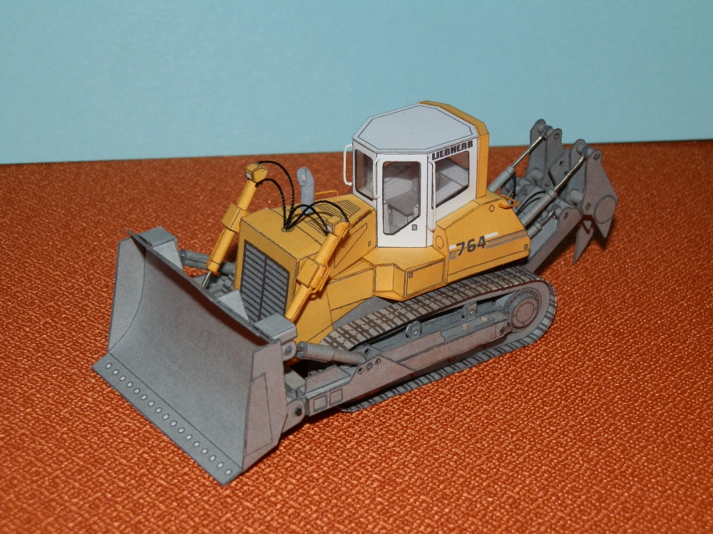 Liebherr PR764 (Plná velikost v novém okně) Liebherr PR764