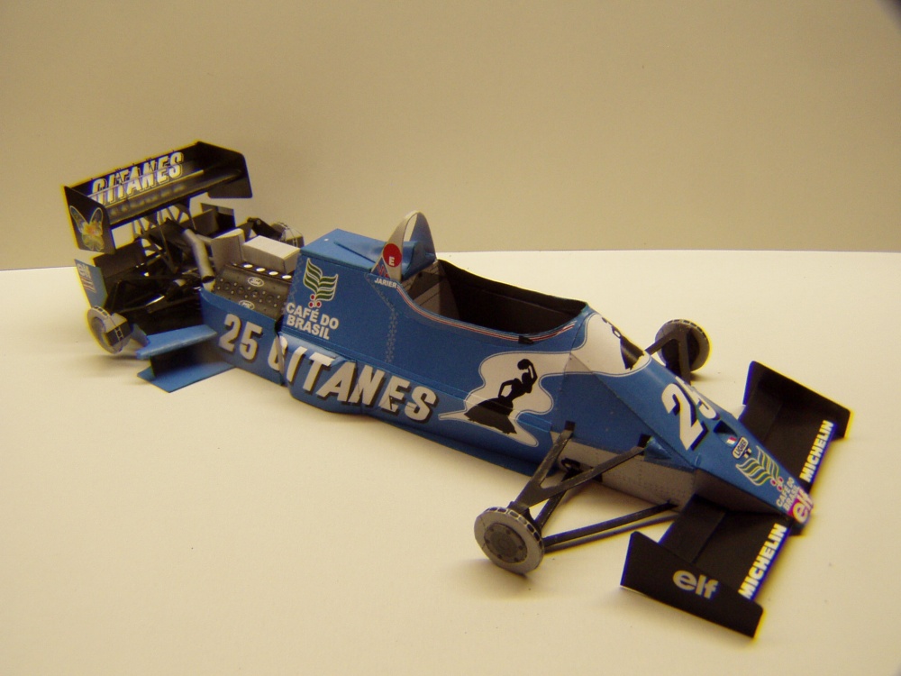 Ligier JS21, 1983, J. P. Jarier, GP USA (Plná velikost v novém okně) Ligier JS21, 1983, J. P. Jarier, GP USA