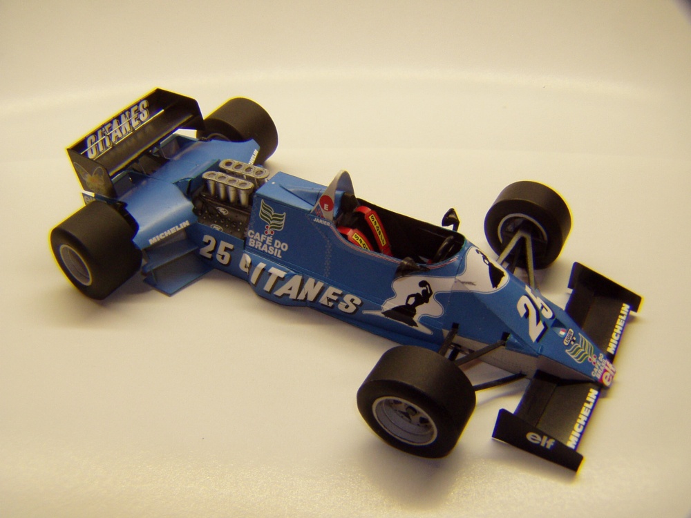 Ligier JS21, 1983, J. P. Jarier, GP USA (Plná velikost v novém okně) Ligier JS21, 1983, J. P. Jarier, GP USA