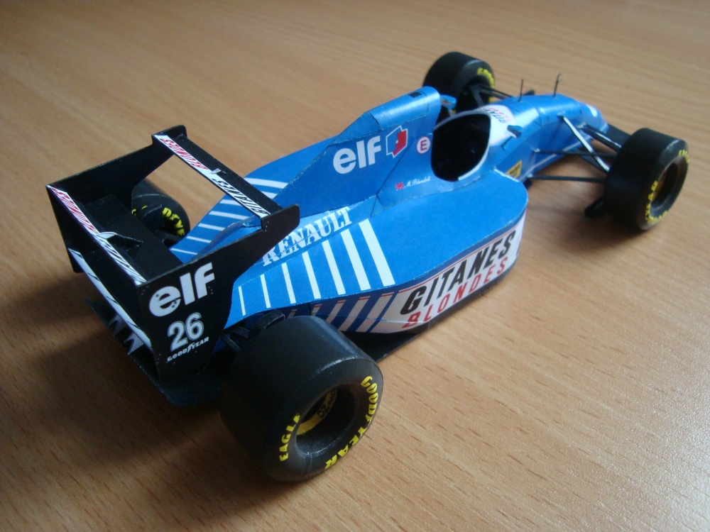 Ligier JS39 - 1993 - Mark Blundell (Plná velikost v novém okně) Ligier JS39 - 1993 - Mark Blundell