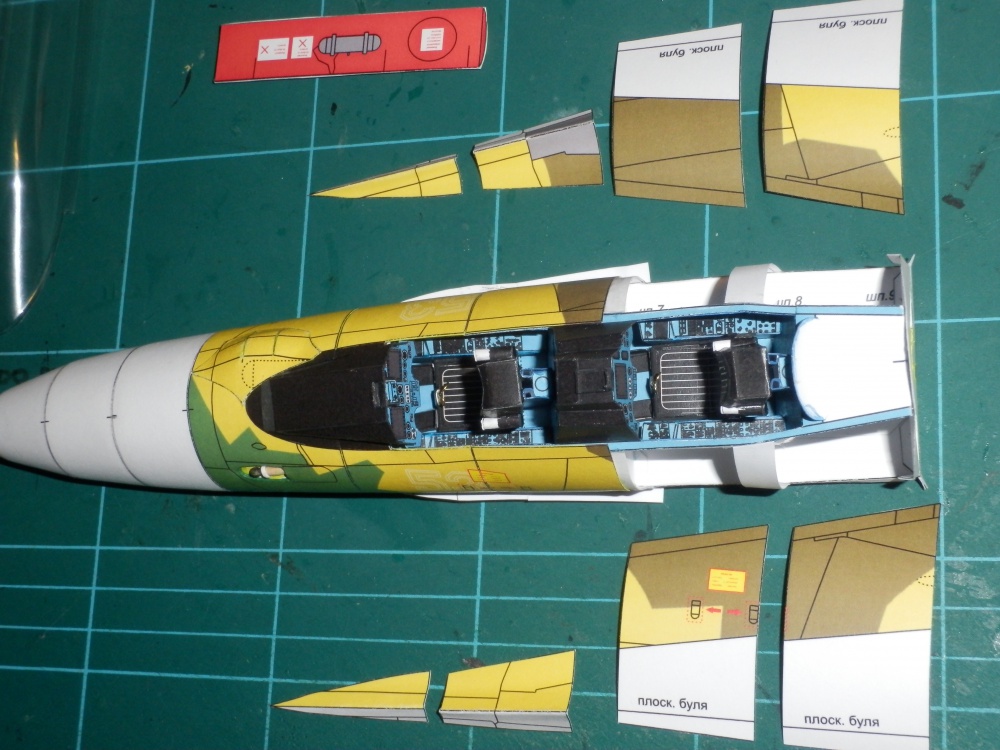 Su-30 (Plná velikost v novém okně) Su-30