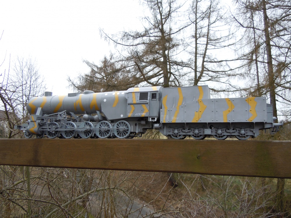 262825