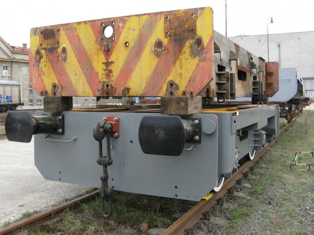 Lokomotiva T211 (701) - fotografie p�edlohy