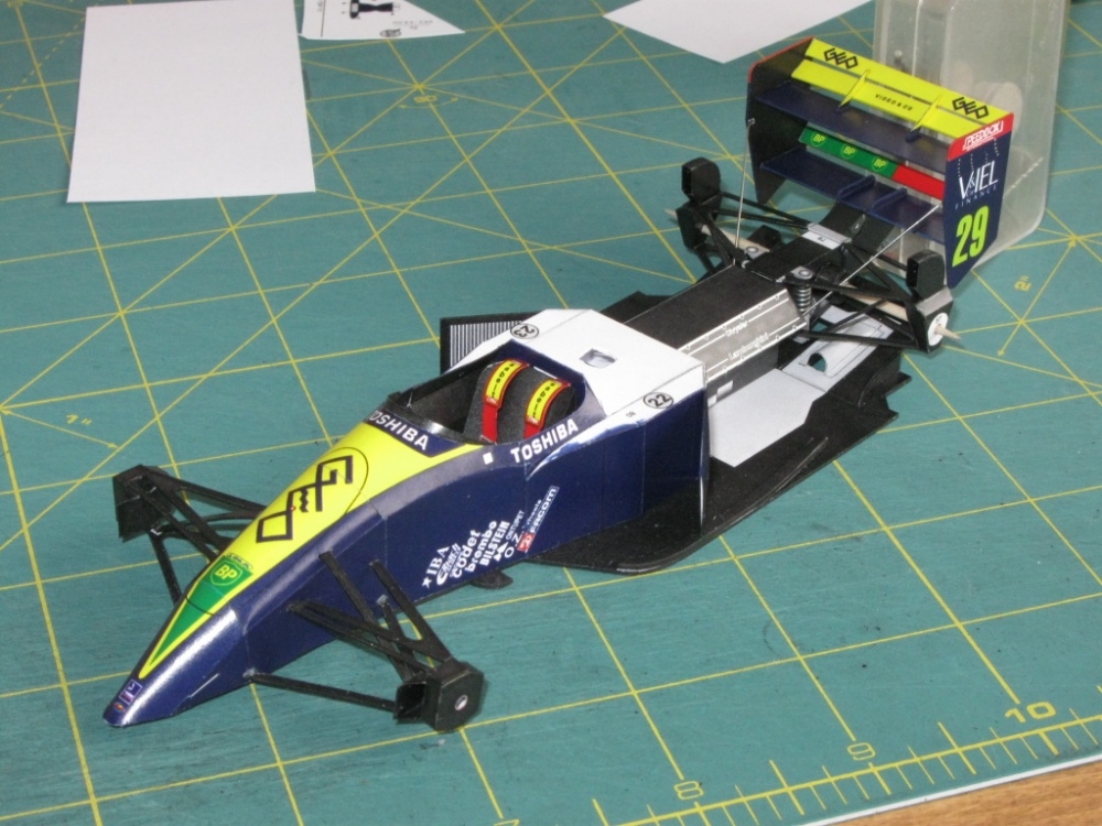 Lola Larrousse LC-90, E. Bernard, GP Great Britain 1990 - beta (Plná velikost v novém okně) Lola Larrousse LC-90, E. Bernard, GP Great Britain 1990 - beta