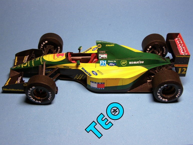 Lotus 107 Ford (Plná velikost v novém okně) Lotus 107 Ford