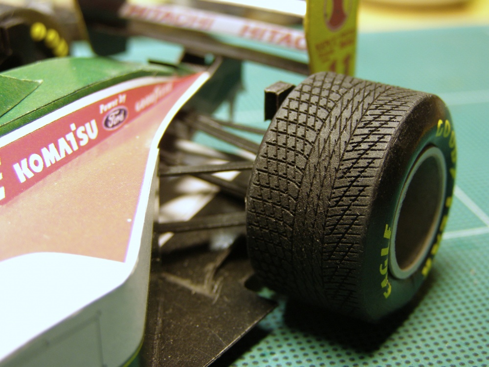 Lotus 107B (Plná velikost v novém okně) Lotus 107B