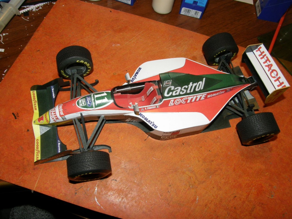 Lotus 107B Zanardi z Brazílie (Plná velikost v novém okně) Lotus 107B Zanardi z Brazílie